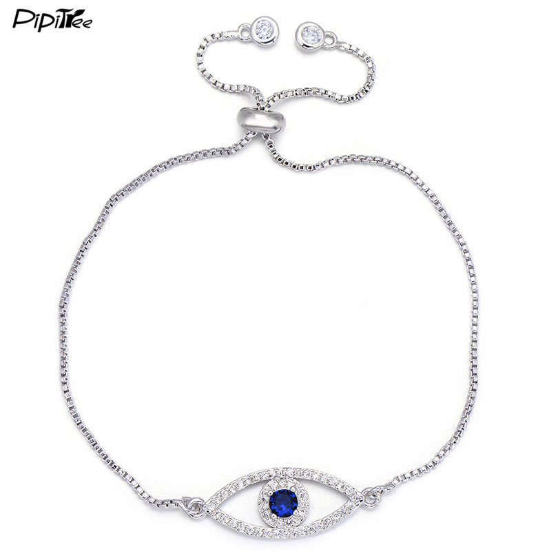 Bracelet Main de Fatma Médaillon Bleu & Fermoir Perle